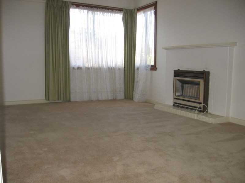 11 ERNEST STREET, Sunshine VIC 3020