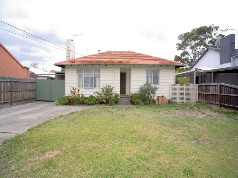 130 CHURCHILL AVENUE, Braybrook VIC 3019