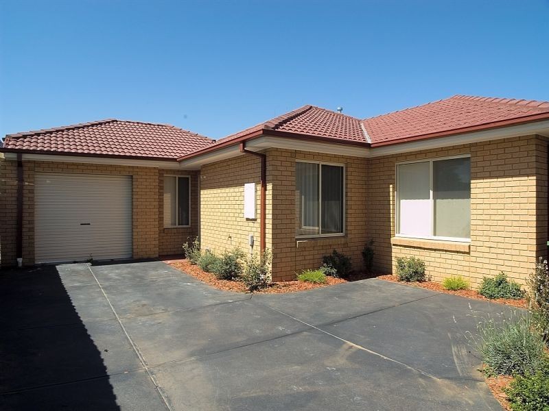 2/40 LILY STREET, Braybrook VIC 3019