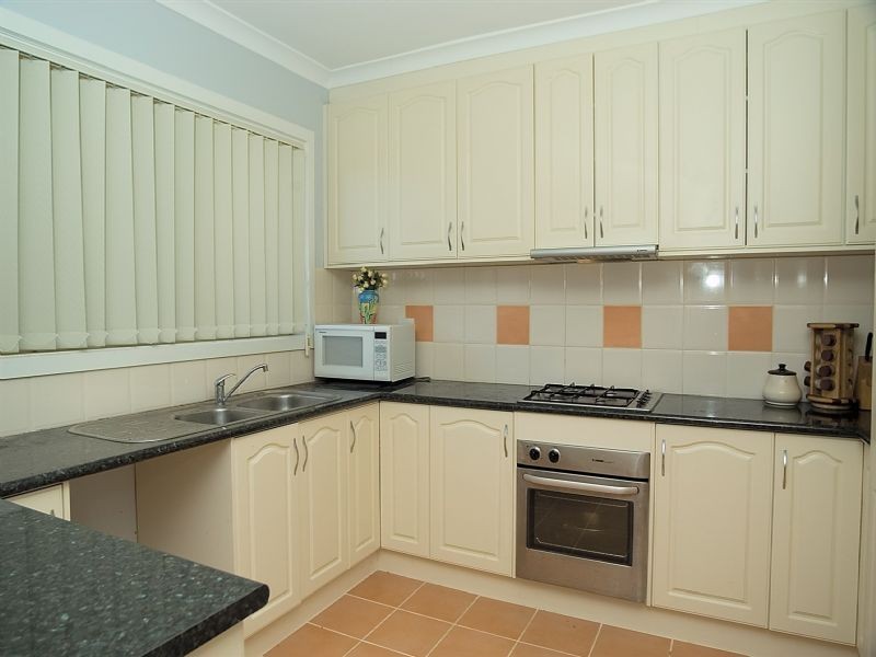 2/40 LILY STREET, Braybrook VIC 3019