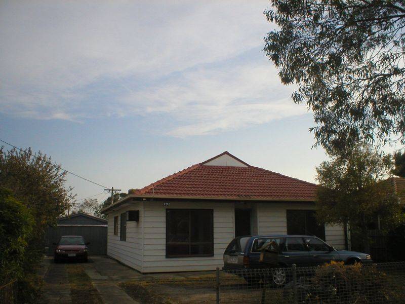 121 POWER STREET, St Albans VIC 3021