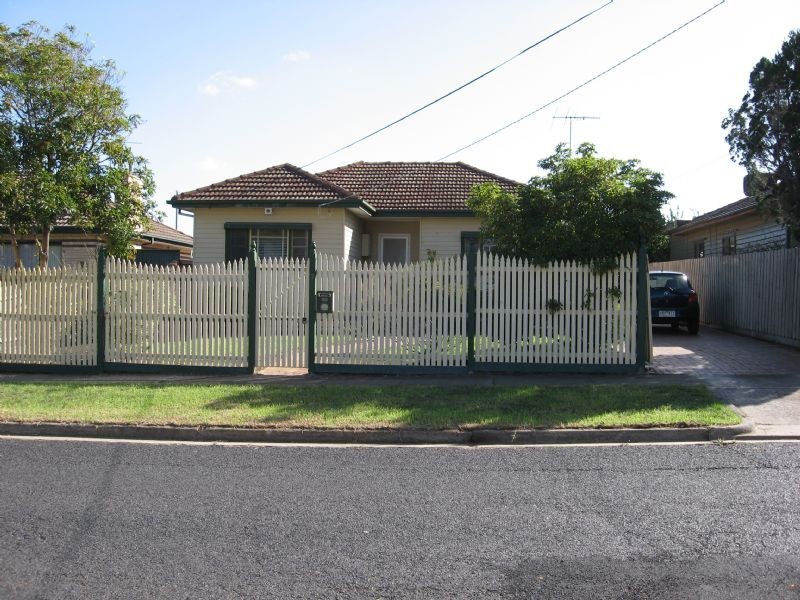 7 BOREHAM STREET, Sunshine VIC 3020