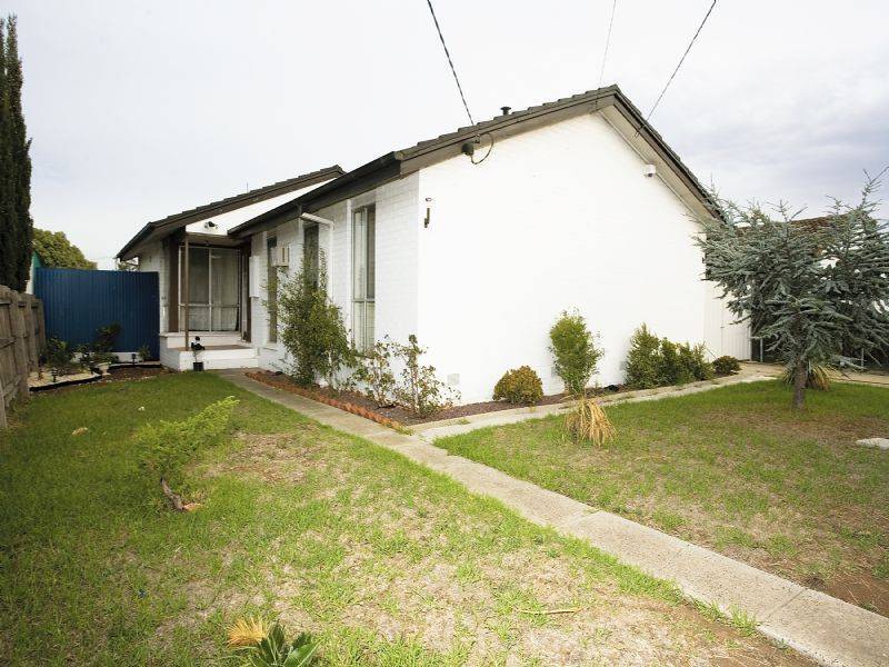 3 Warmington Road, Sunshine West VIC 3020