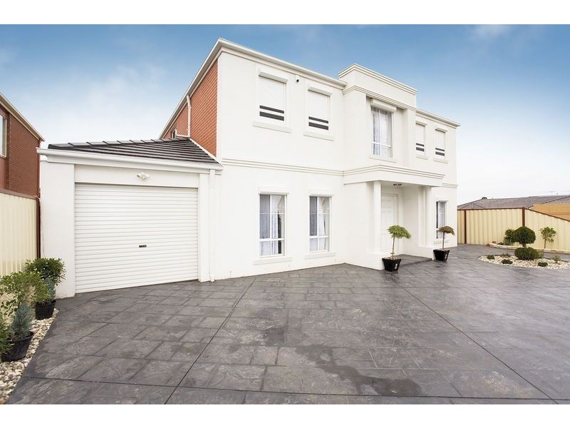 18 Sunrise Drive, Sunshine West VIC 3020