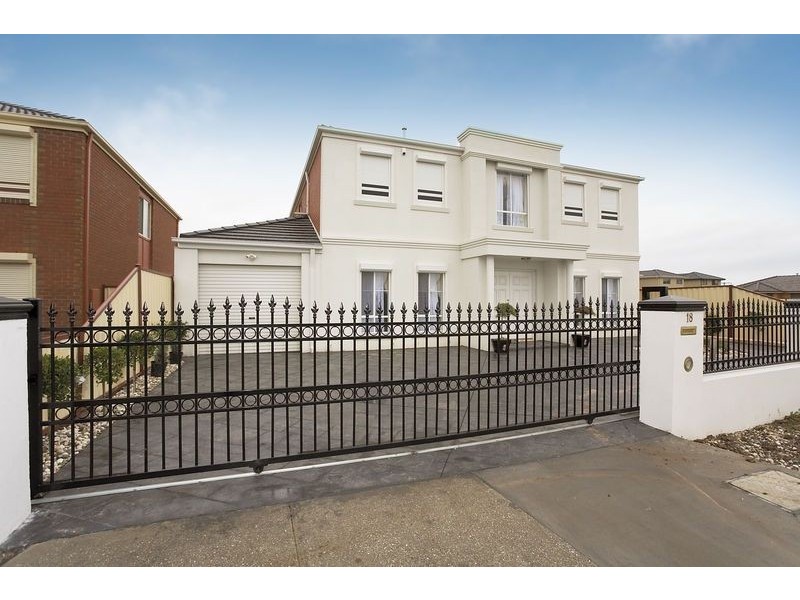 18 Sunrise Drive, Sunshine West VIC 3020