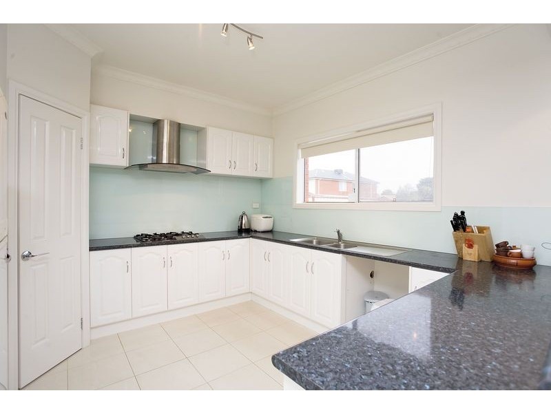 18 Sunrise Drive, Sunshine West VIC 3020