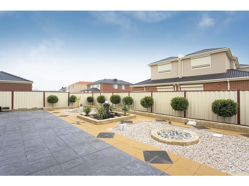 18 Sunrise Drive, Sunshine West VIC 3020