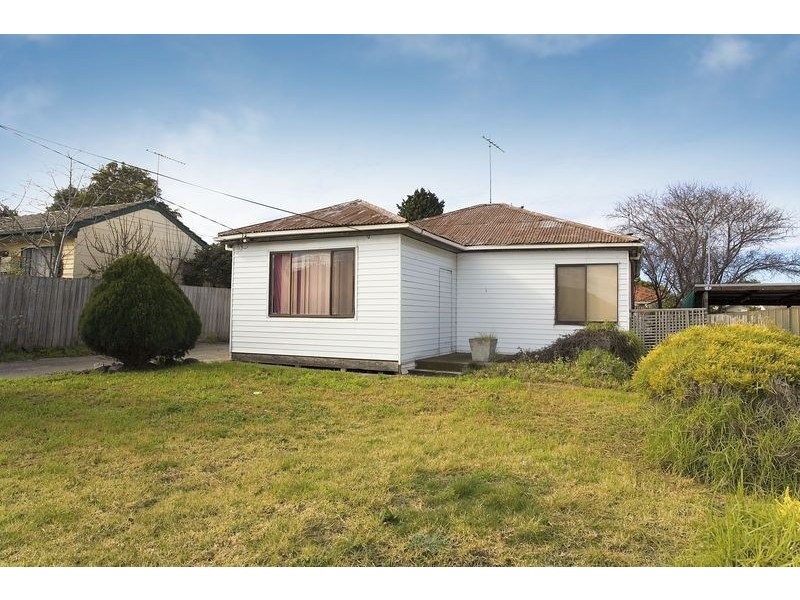 14 Monica Street, Sunshine VIC 3020