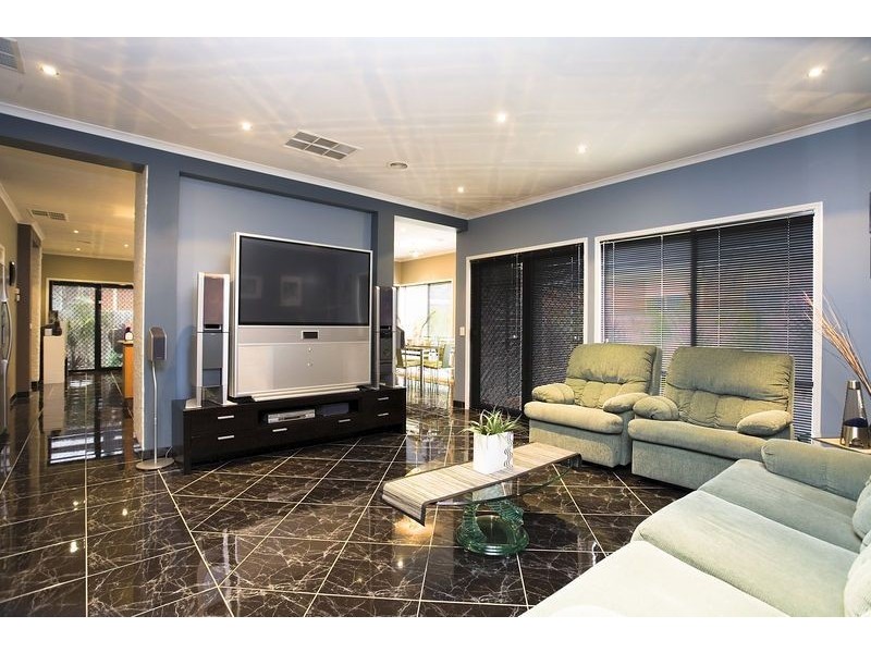 9 Saltbush Court (The Avenue), Sunshine West VIC 3020