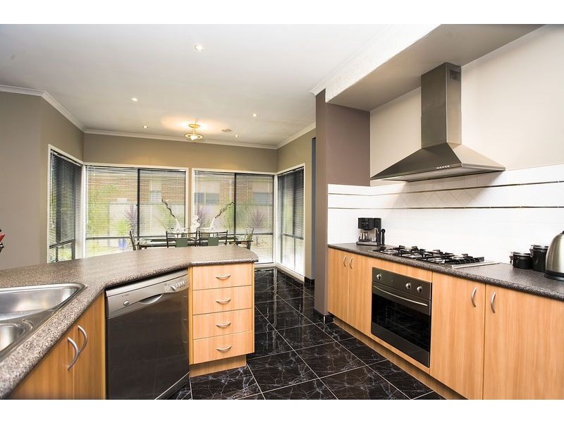 9 Saltbush Court (The Avenue), Sunshine West VIC 3020