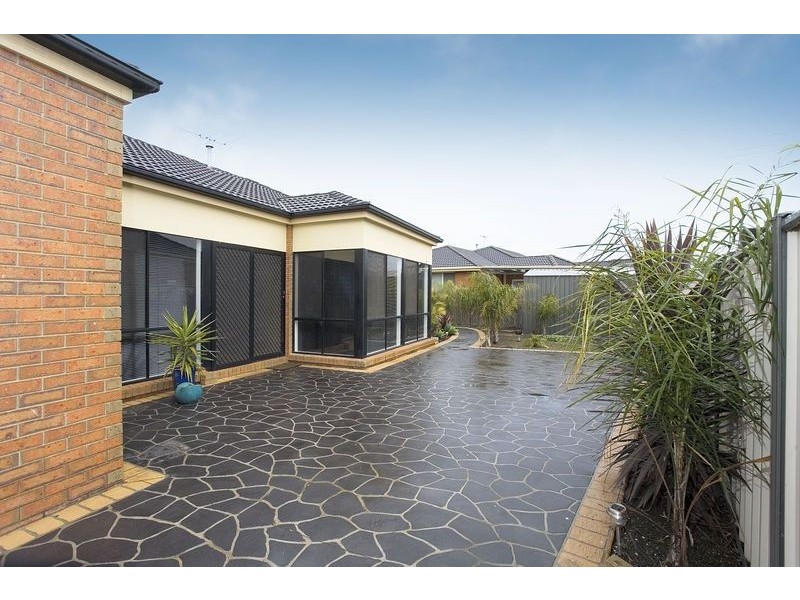 9 Saltbush Court (The Avenue), Sunshine West VIC 3020