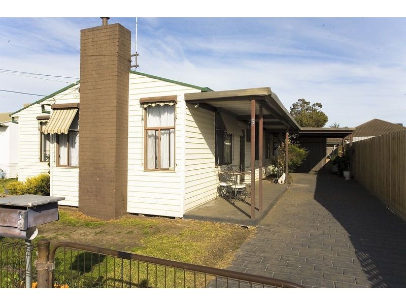 5 Kinnane Crescent, Sunshine VIC 3020