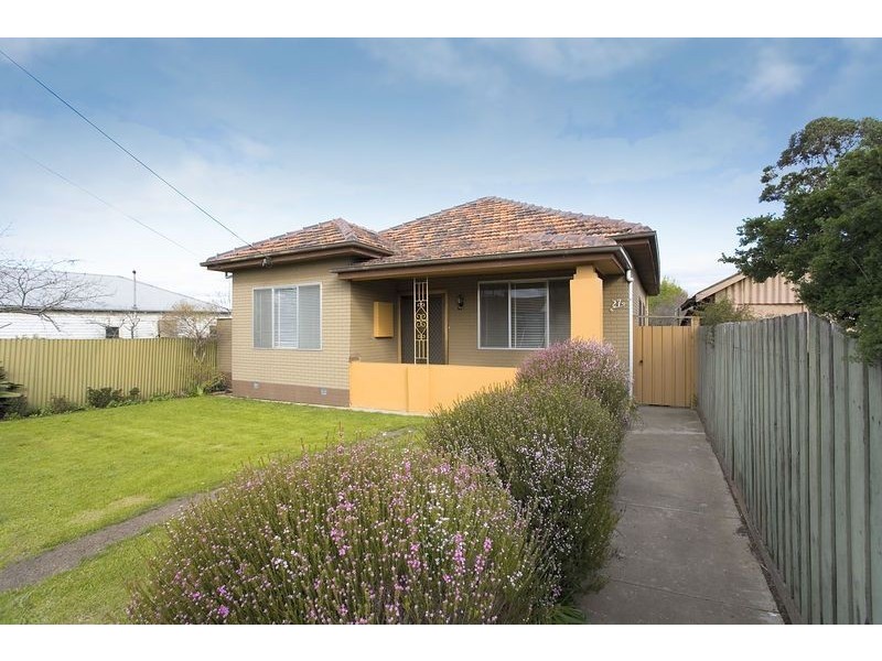 27 Couch Street, Sunshine VIC 3020