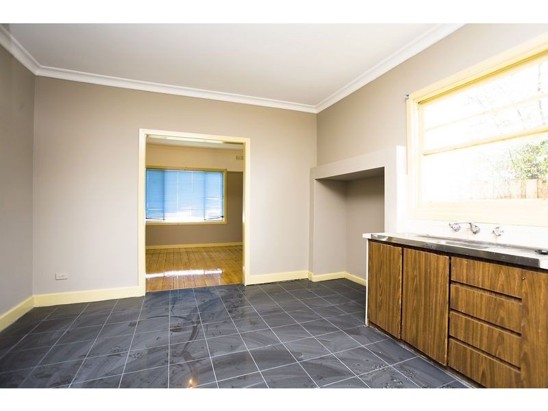 4 Hassett Street, Sunshine North VIC 3020