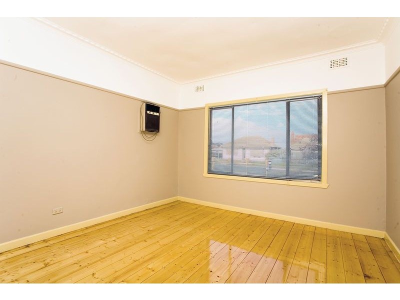 4 Hassett Street, Sunshine North VIC 3020