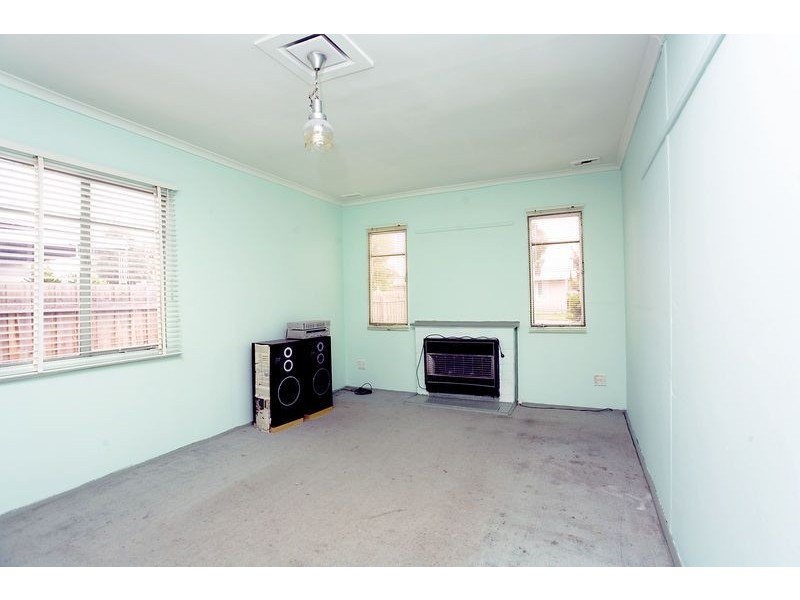 33 Lily Street, Braybrook VIC 3019