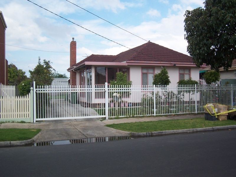 1 YARDLEY STREET, Maidstone VIC 3012