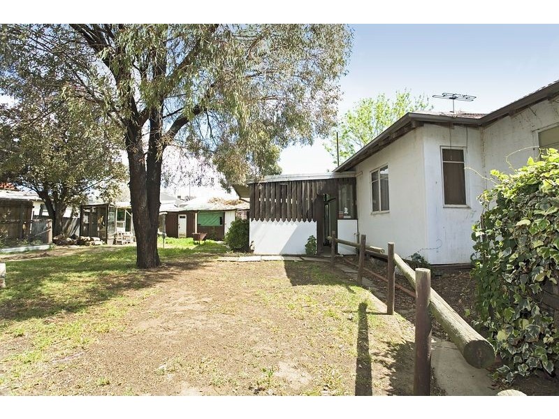 1 Alma Street, Maidstone VIC 3012