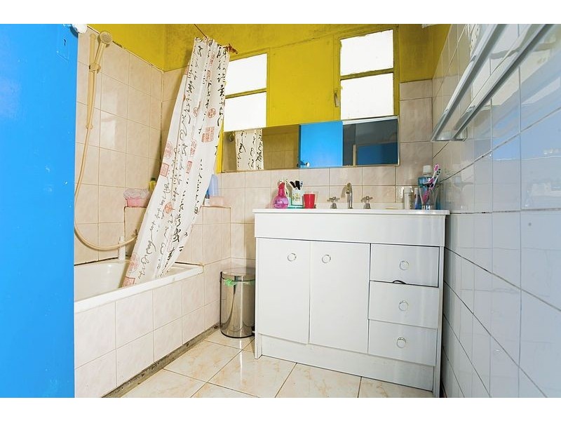 34 Churchill Avenue, Maidstone VIC 3012