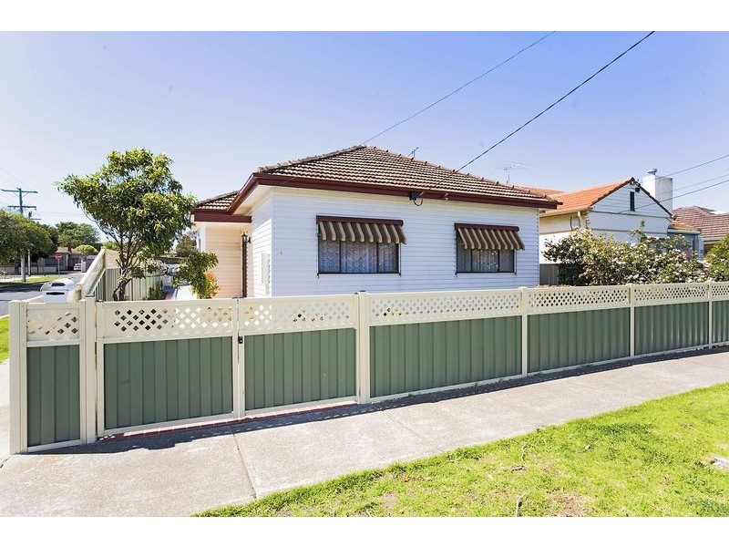 24 Thomson Street, Sunshine VIC 3020