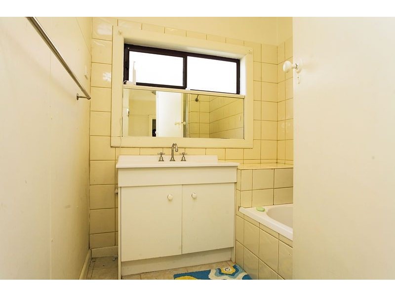 8A Northumberland Road, Sunshine North VIC 3020