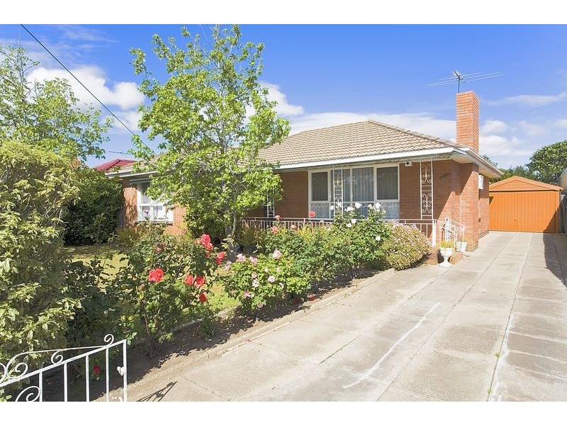 11 Harley Street, Sunshine North VIC 3020