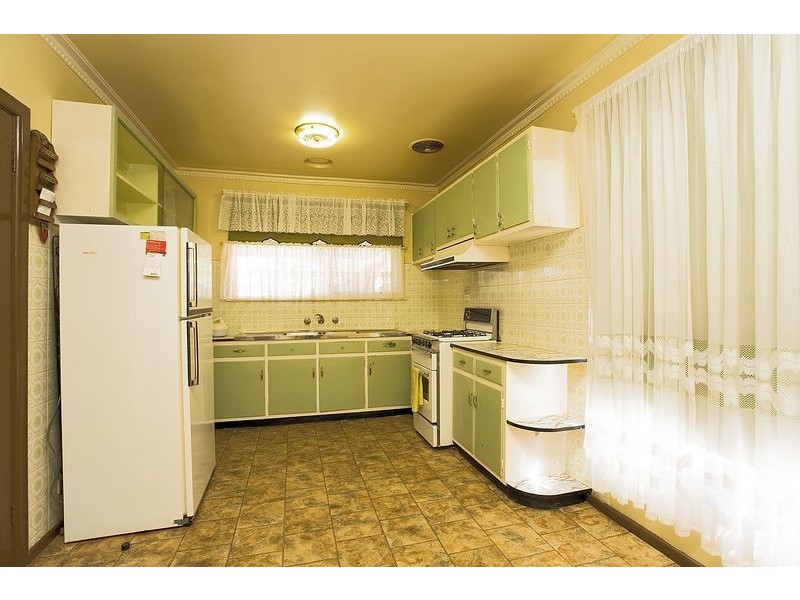 11 Harley Street, Sunshine North VIC 3020