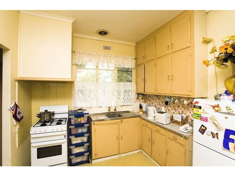 18 Darnley Street, Braybrook VIC 3019
