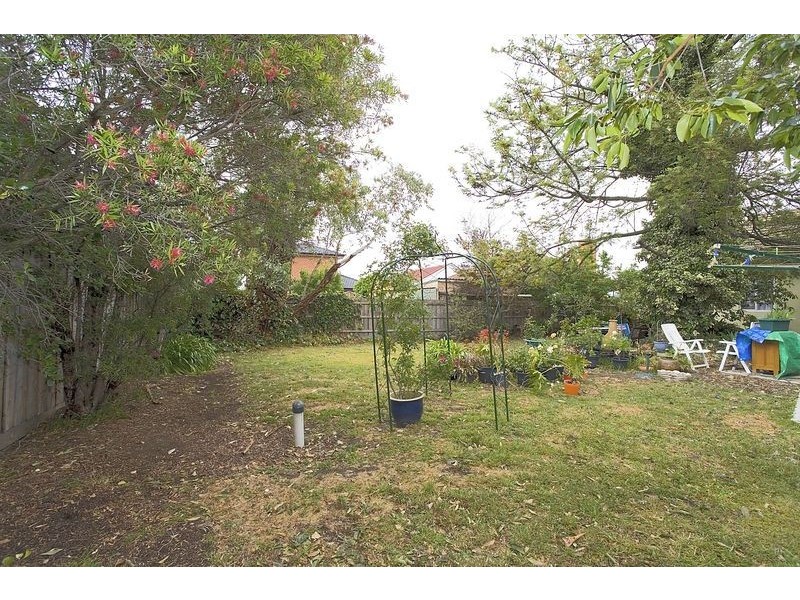 18 Darnley Street, Braybrook VIC 3019