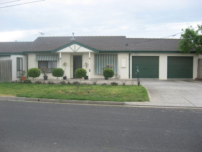 2/41 CARY STREET, Sunshine North VIC 3020