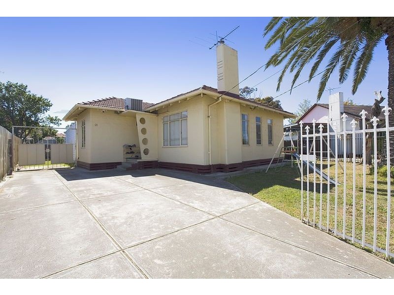 98 Hargreaves Crescent, Braybrook VIC 3019