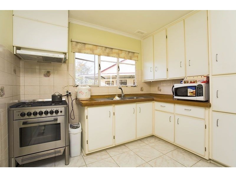 98 Hargreaves Crescent, Braybrook VIC 3019