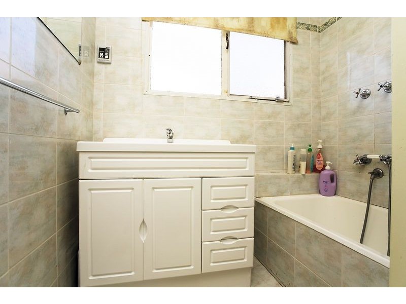 98 Hargreaves Crescent, Braybrook VIC 3019