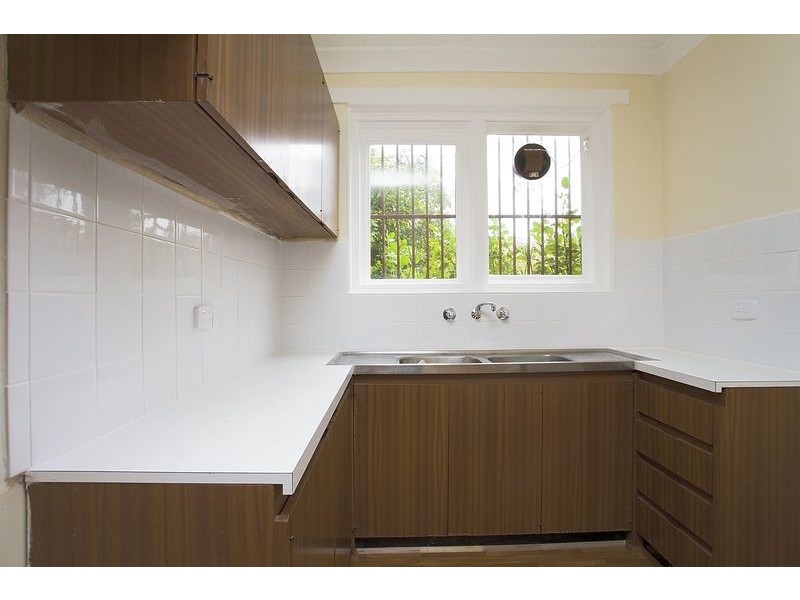 1/52A Forrest Street, Sunshine VIC 3020