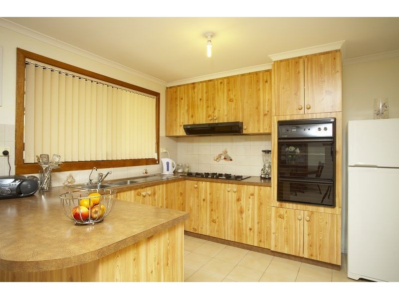 27 Plymouth Close, Sunshine North VIC 3020