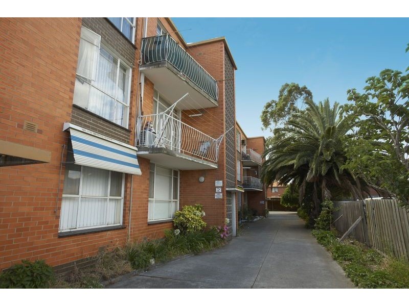 8/2 Forrest Street, Sunshine VIC 3020