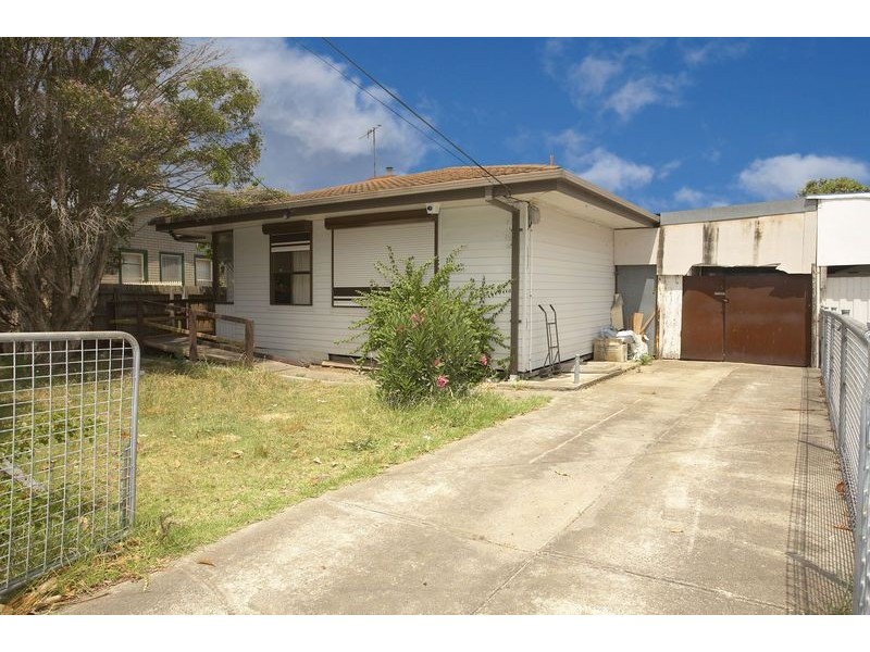 13 Lawn Crescent, Braybrook VIC 3019