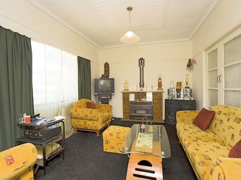8A NORTHUMBERLAND ROAD, Sunshine North VIC 3020