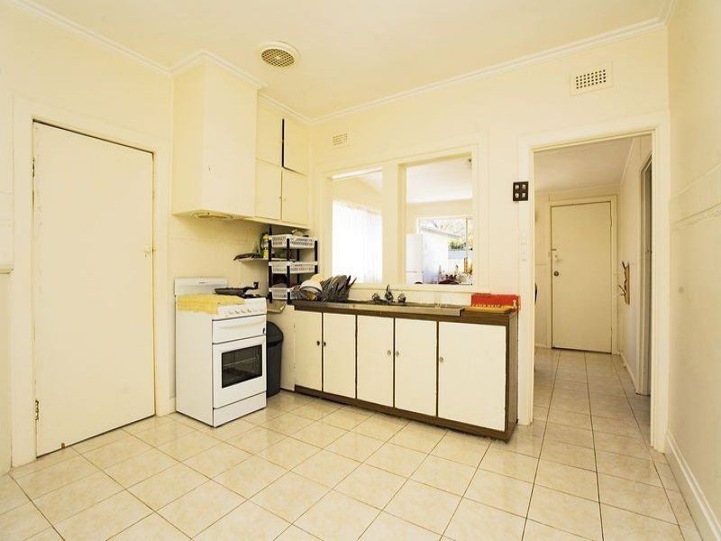 8A NORTHUMBERLAND ROAD, Sunshine North VIC 3020
