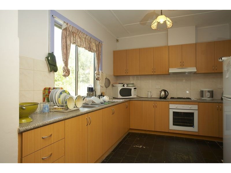 7 Oldfield Street, Sunshine West VIC 3020