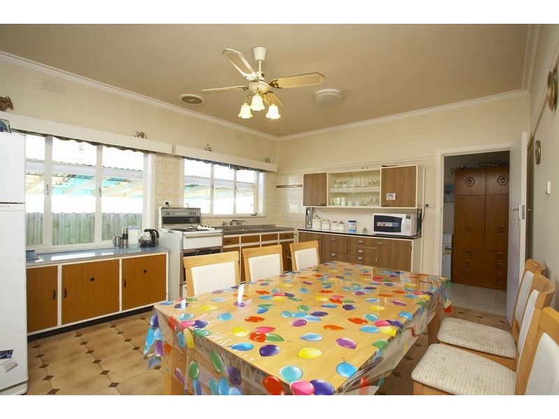 75 Phoenix Street, Sunshine North VIC 3020