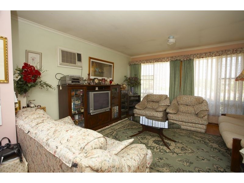 5 Drinkwater Crescent, Sunshine West VIC 3020