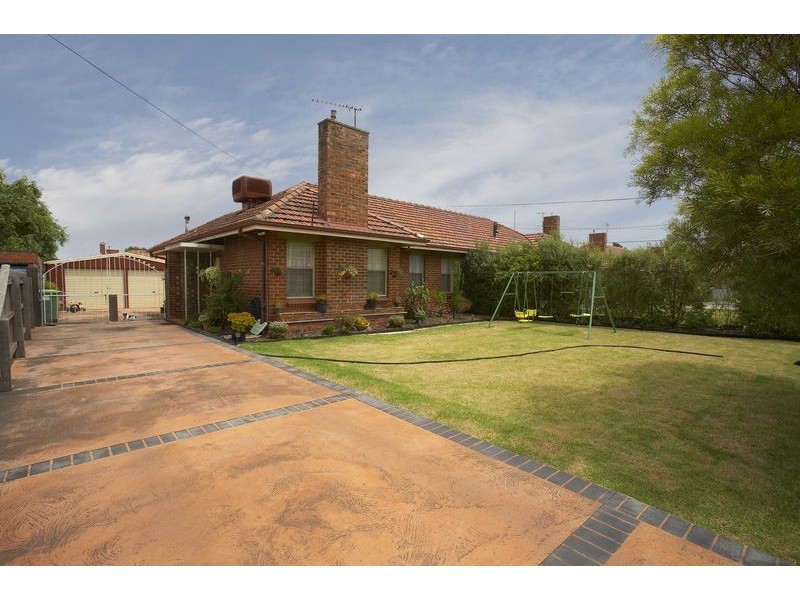 14 Ravenhall Street, Braybrook VIC 3019