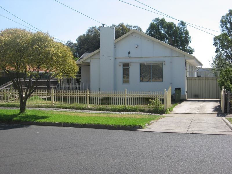 11 MELON STREET, Braybrook VIC 3019