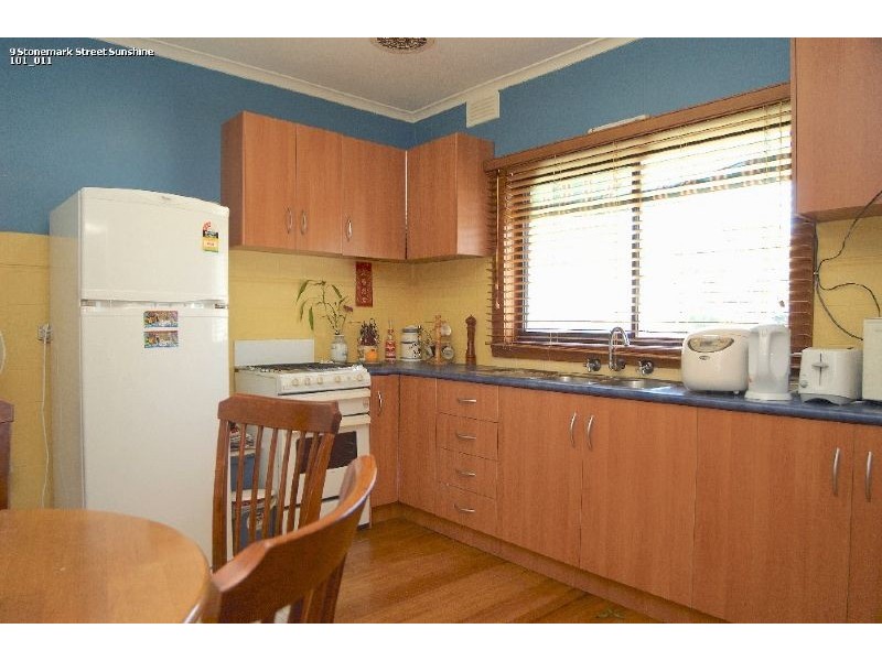 9 STONEMARK STREET, Sunshine VIC 3020