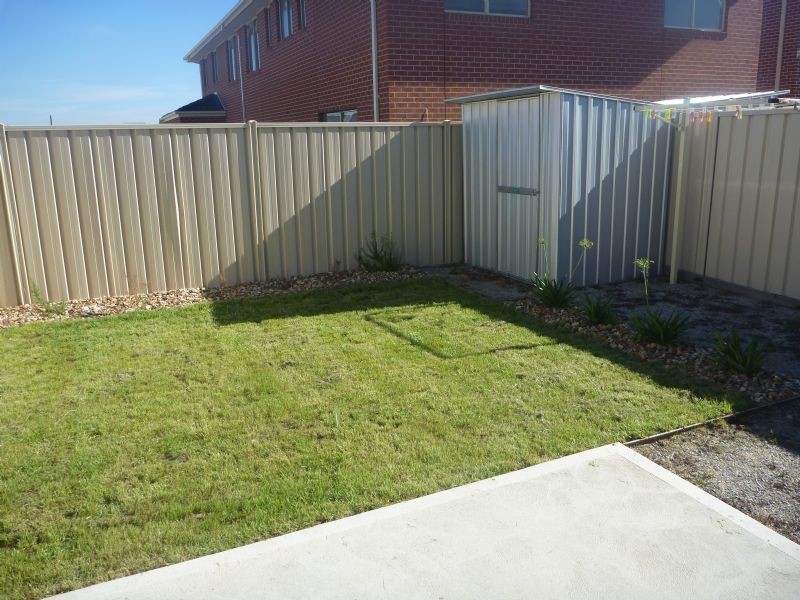 8 SUSAN STREET, Sunshine West VIC 3020