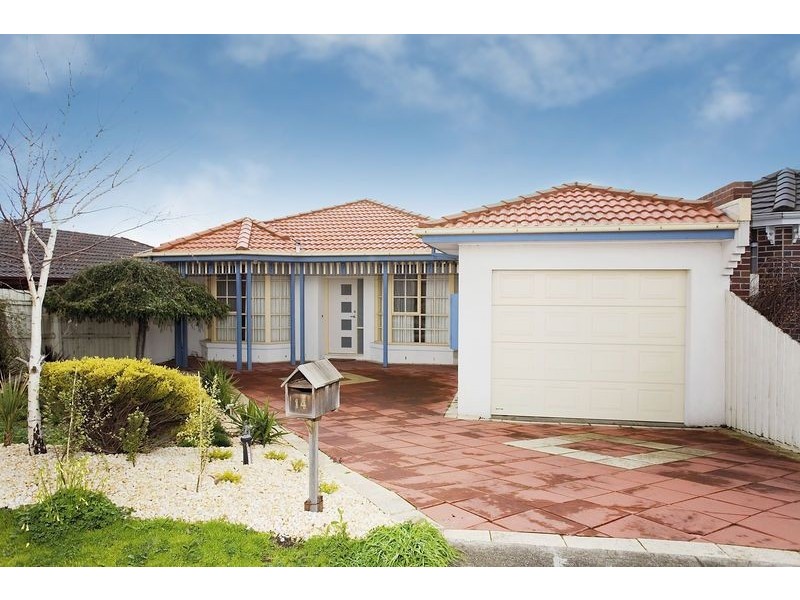 14 Dowding Close, Fawkner VIC 3060
