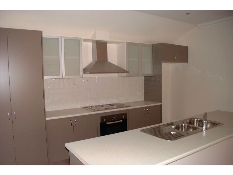 8 Strachan Street, Oak Park VIC 3046