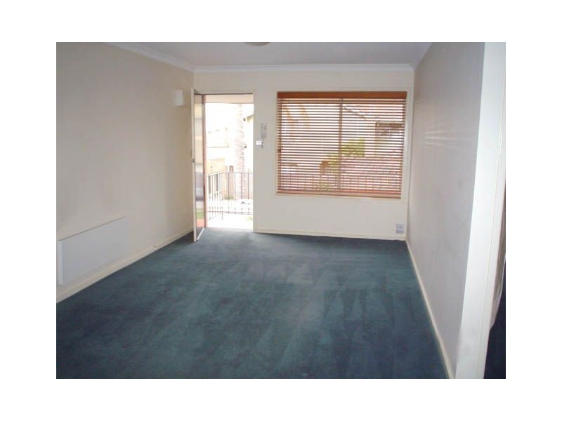 8/807 Sydney Road, Coburg VIC 3058