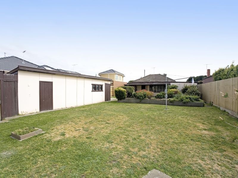 17 Shirley Street, Fawkner VIC 3060